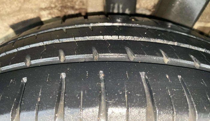 2018 Hyundai Grand i10 MAGNA AT 1.2 KAPPA VTVT, Petrol, Automatic, 47,317 km, Left Rear Tyre Tread