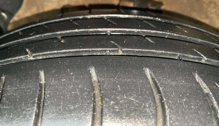 2018 Hyundai Grand i10 MAGNA AT 1.2 KAPPA VTVT, Petrol, Automatic, 47,317 km, Left Front Tyre Tread