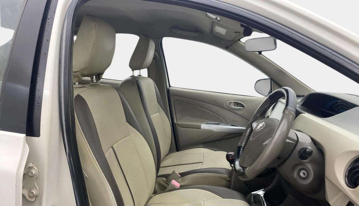 2013 Toyota Etios G, Petrol, Manual, 57,884 km, Right Side Front Door Cabin