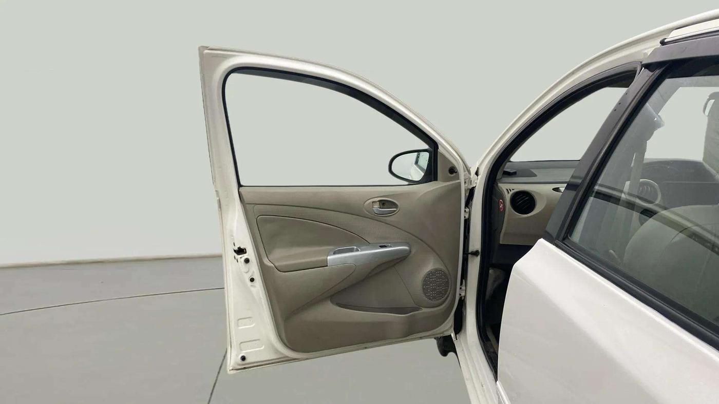 2013 Toyota Etios G, Petrol, Manual, 57,884 km, LHS Front Door