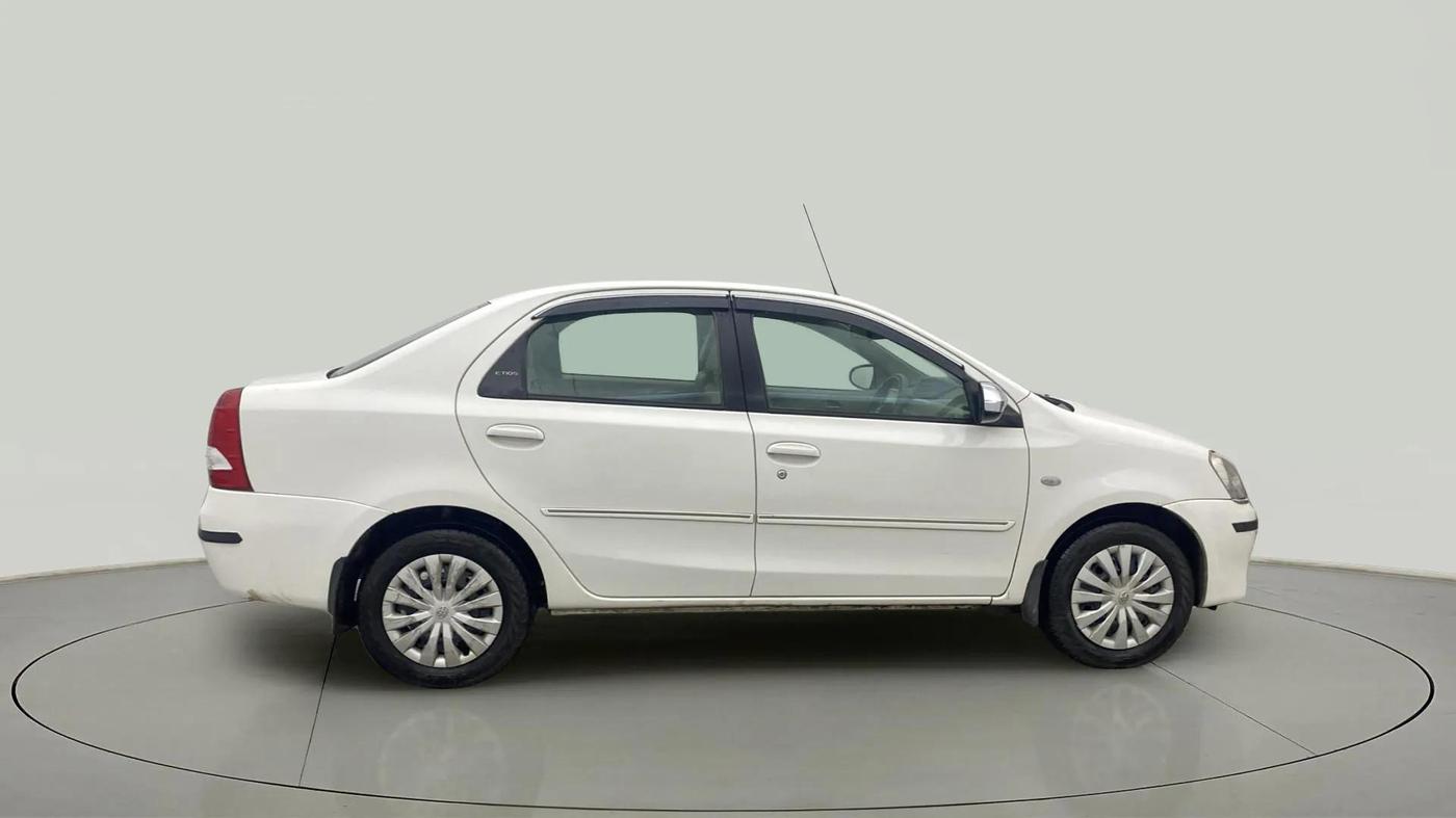 2013 Toyota Etios G, Petrol, Manual, 57,884 km, Right Side View