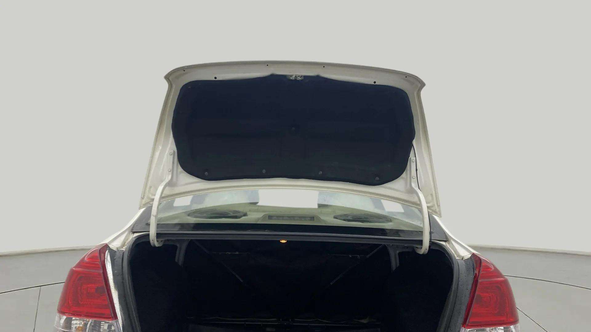 Boot-Open-Top-Half-View-43