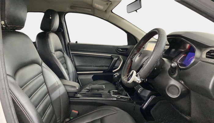2021 Renault Kiger RXZ MT DUAL TONE, Petrol, Manual, 49,720 km, Right Side Front Door Cabin