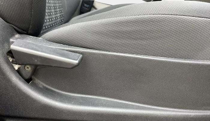 2018 Tata NEXON XM DIESEL, Diesel, Manual, 96,108 km, Driver Side Adjustment Panel