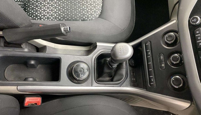 2018 Tata NEXON XM DIESEL, Diesel, Manual, 96,108 km, Gear Lever