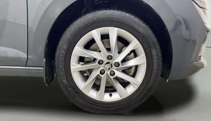 2023 Skoda SLAVIA Ambition 1.5L TSI, Petrol, Manual, 20,988 km, Right Front Wheel