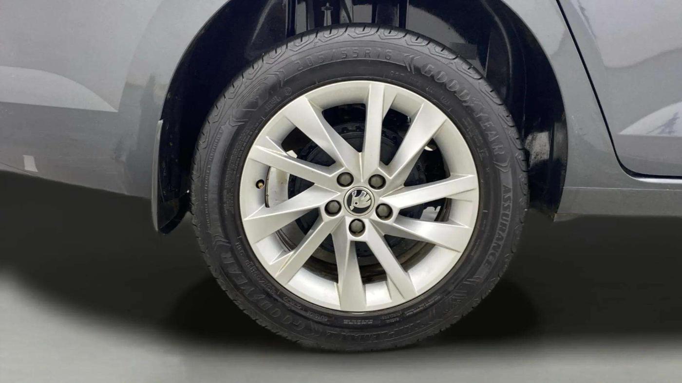 2023 Skoda SLAVIA Ambition 1.5L TSI, Petrol, Manual, 21,223 km, Right Rear Wheel