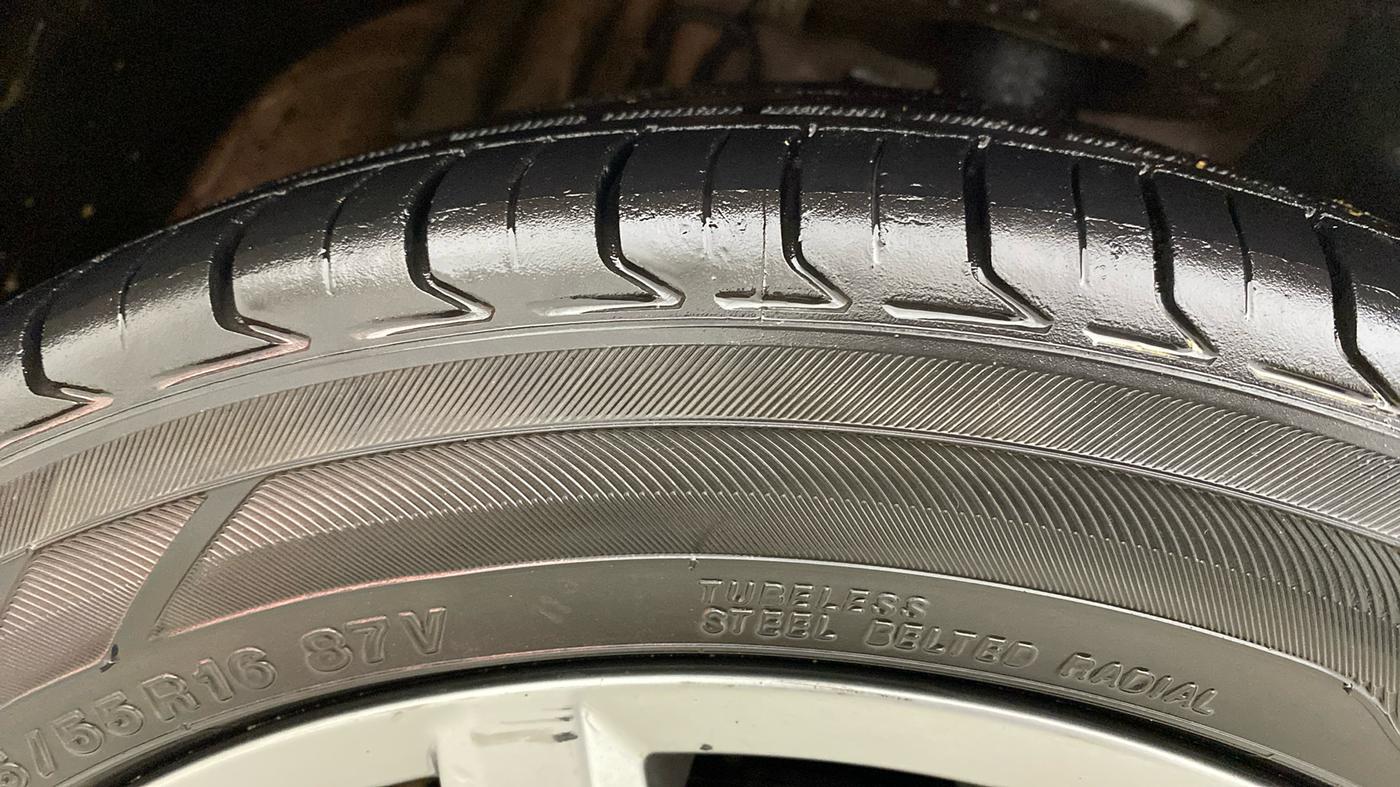 2020 Volkswagen Vento HIGHLINE PLUS 1.0L TSI, Petrol, Manual, 65,182 km, Right Rear Tyre Tread