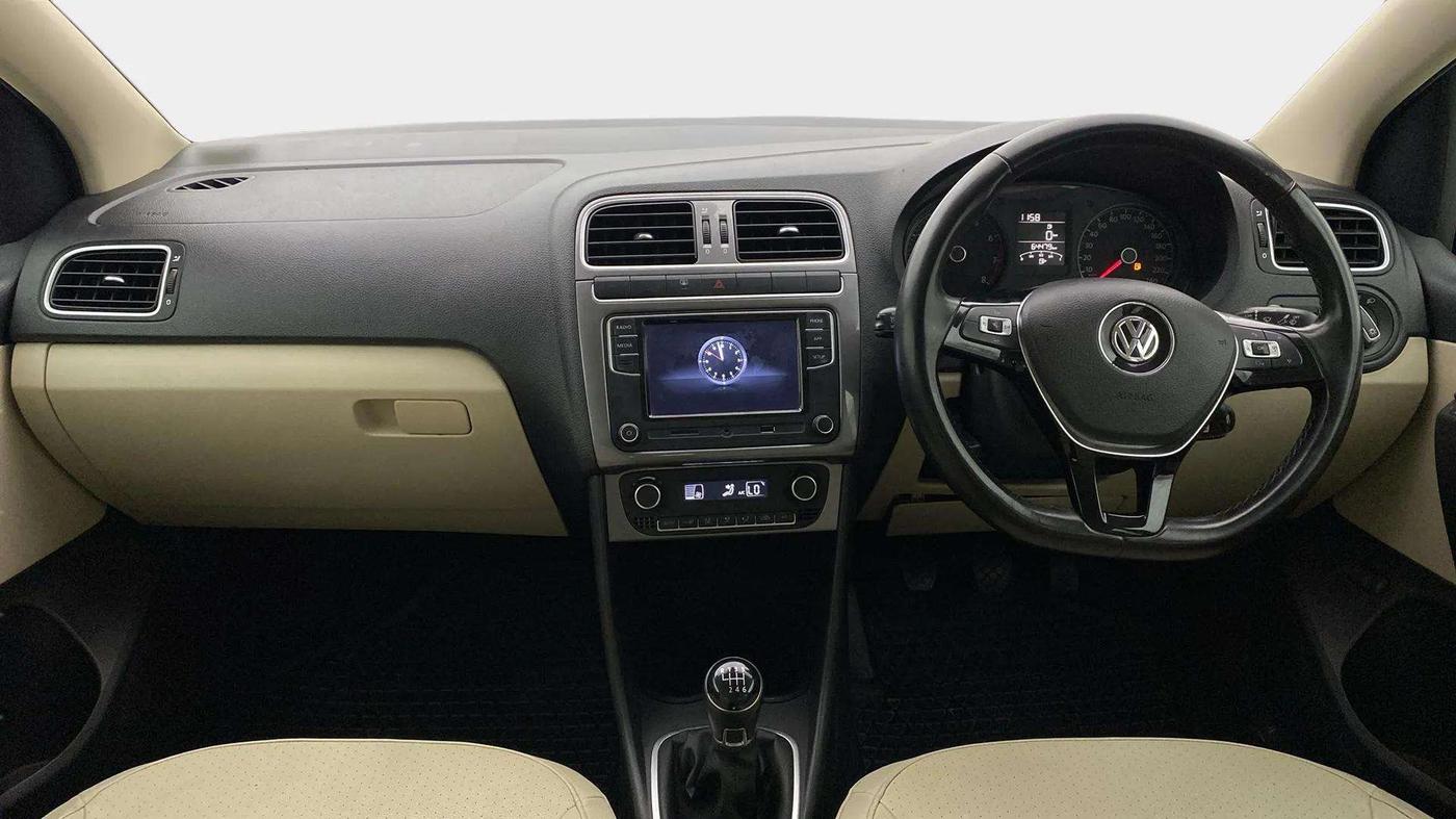 2020 Volkswagen Vento HIGHLINE PLUS 1.0L TSI, Petrol, Manual, 65,182 km, Dashboard