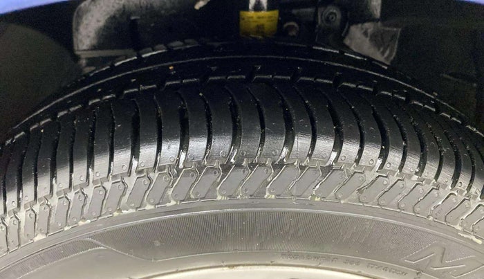 2017 Ford Ecosport TITANIUM 1.5L PETROL, Petrol, Manual, 33,857 km, Left Front Tyre Tread