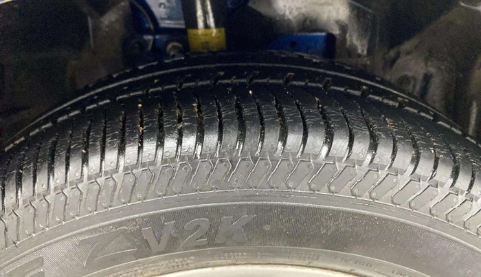 2017 Ford Ecosport TITANIUM 1.5L PETROL, Petrol, Manual, 33,857 km, Right Front Tyre Tread