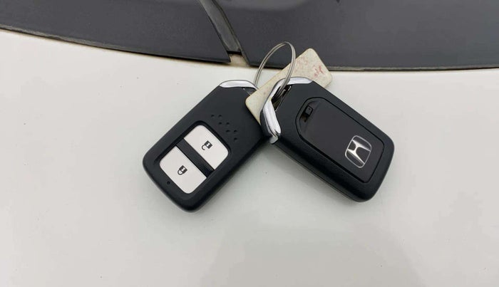 2019 Honda Jazz 1.2L I-VTEC VX CVT, Petrol, Automatic, 29,835 km, Key Close Up