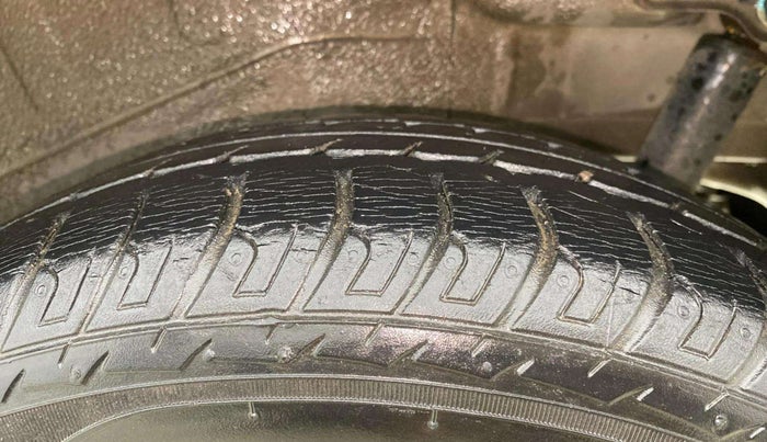 2016 Maruti Wagon R 1.0 VXI, Petrol, Manual, 18,338 km, Left Rear Tyre Tread