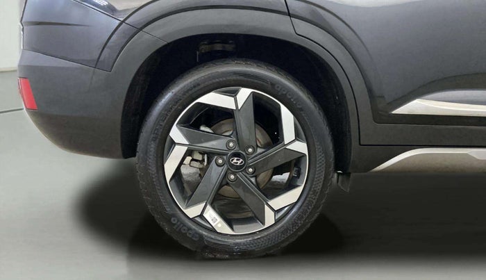 2021 Hyundai ALCAZAR PLATINUM 2.0 MT 7STR, Petrol, Manual, 17,509 km, Right Rear Wheel