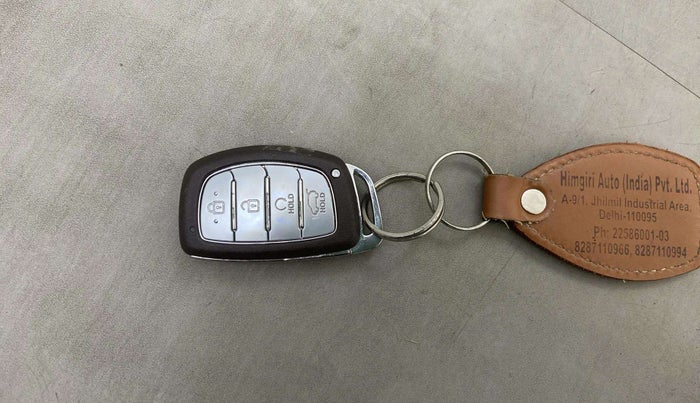2021 Hyundai ALCAZAR PLATINUM 2.0 MT 7STR, Petrol, Manual, 17,509 km, Key Close Up