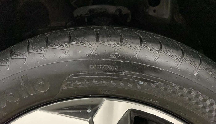 2021 Hyundai ALCAZAR PLATINUM 2.0 MT 7STR, Petrol, Manual, 17,509 km, Left Front Tyre Tread