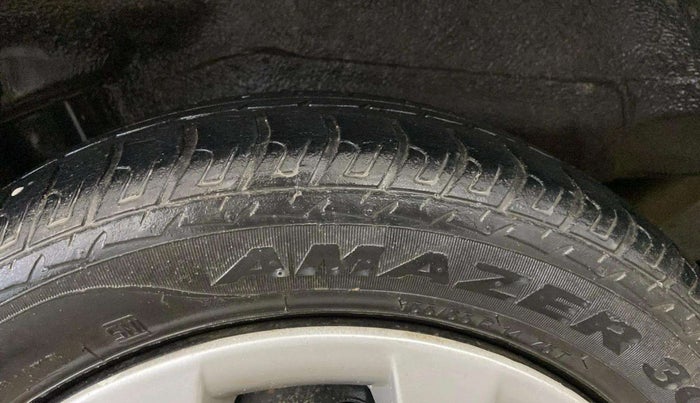 2017 Maruti Wagon R 1.0 VXI, Petrol, Manual, 38,111 km, Right Rear Tyre Tread