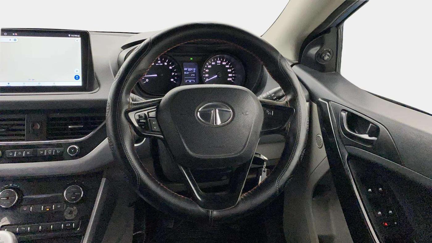 2018 Tata NEXON XT PETROL, Petrol, Manual, 82,477 km, Steering Wheel Close Up