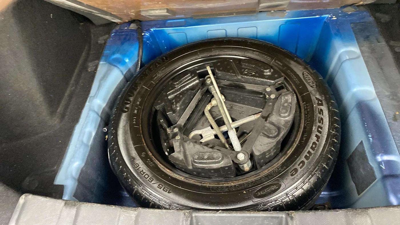 2018 Tata NEXON XT PETROL, Petrol, Manual, 82,477 km, Spare Tyre