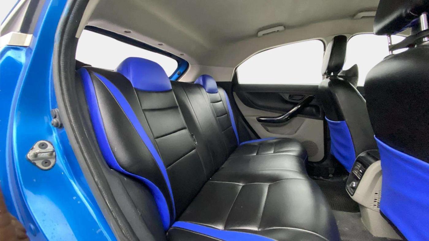 2018 Tata NEXON XT PETROL, Petrol, Manual, 82,477 km, Right Side Rear Door Cabin