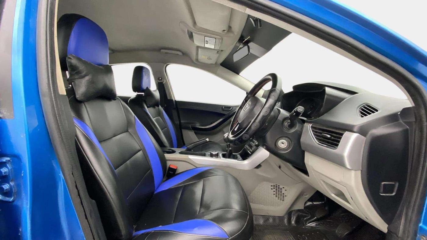 2018 Tata NEXON XT PETROL, Petrol, Manual, 82,477 km, Right Side Front Door Cabin