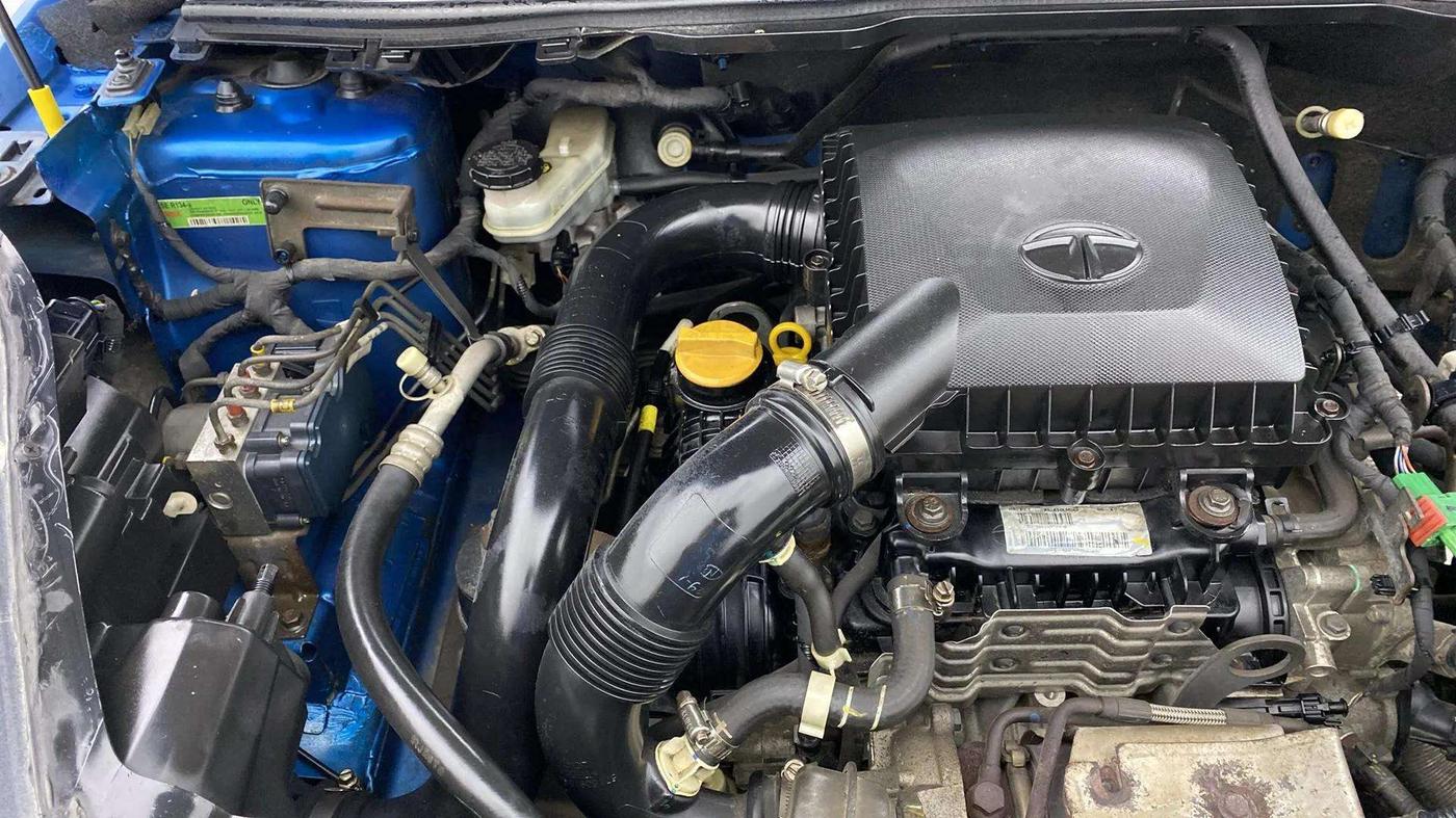 2018 Tata NEXON XT PETROL, Petrol, Manual, 82,477 km, Engine View - Right