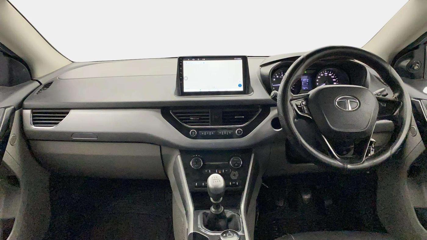 2018 Tata NEXON XT PETROL, Petrol, Manual, 82,477 km, Dashboard