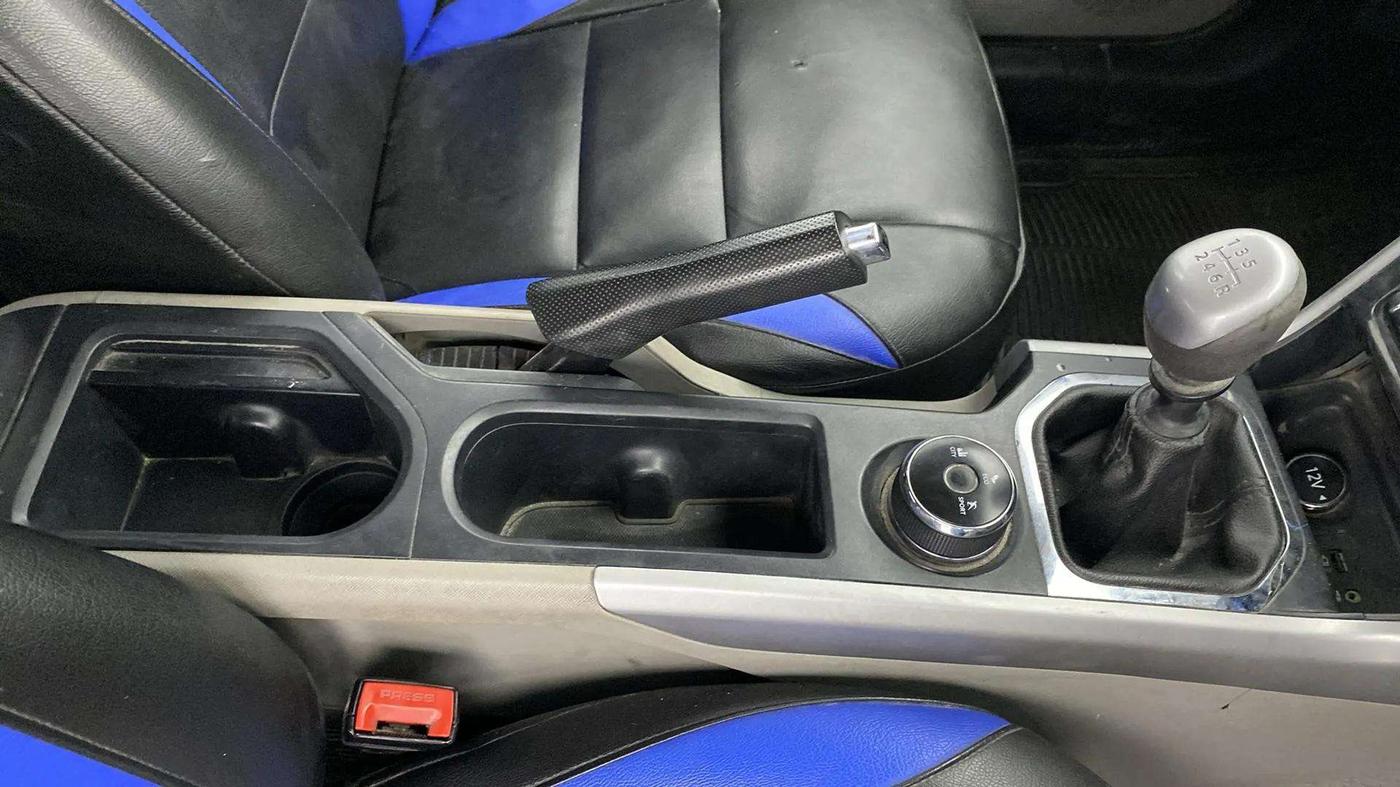 2018 Tata NEXON XT PETROL, Petrol, Manual, 82,477 km, Gear Lever