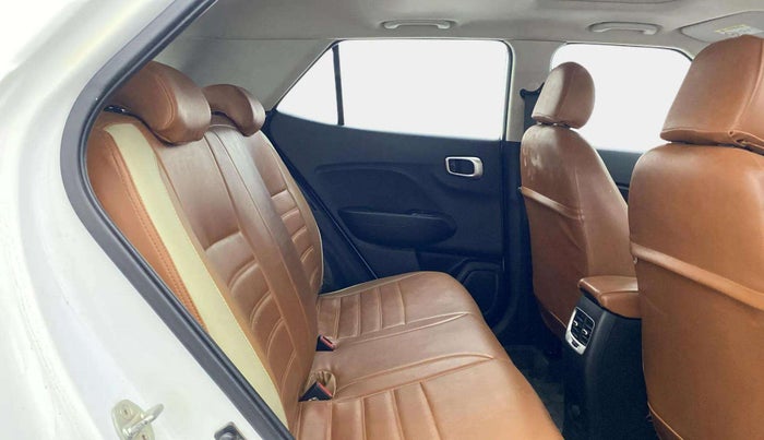 2020 Hyundai VENUE SX PLUS 1.0 TURBO DCT, Petrol, Automatic, 39,608 km, Right Side Rear Door Cabin