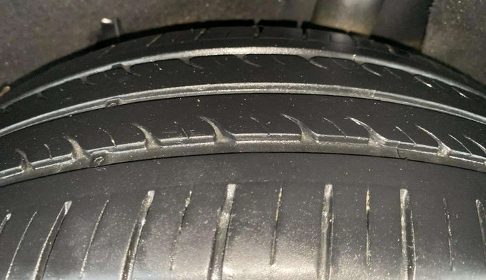 2017 Maruti Baleno DELTA DIESEL 1.3, Diesel, Manual, 85,094 km, Left Rear Tyre Tread
