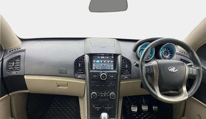 2015 Mahindra XUV500 W10, Diesel, Manual, 97,303 km, Dashboard