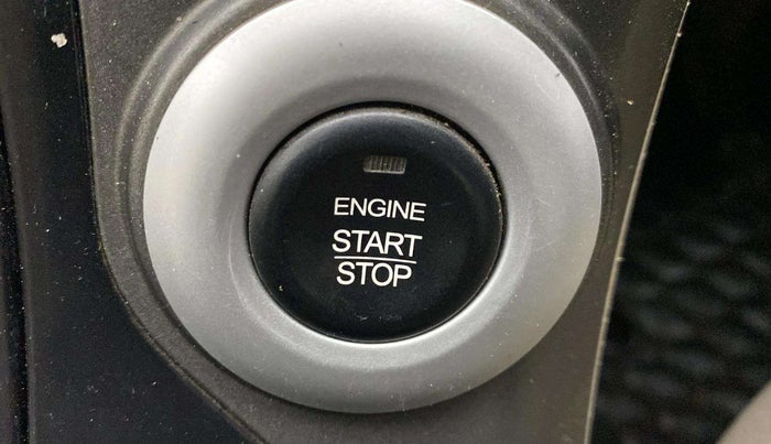 2015 Mahindra XUV500 W10, Diesel, Manual, 97,303 km, Keyless Start/ Stop Button