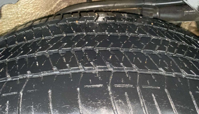 2015 Mahindra XUV500 W10, Diesel, Manual, 97,303 km, Left Rear Tyre Tread