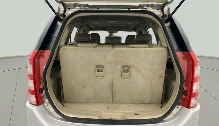 2015 Mahindra XUV500 W10, Diesel, Manual, 97,303 km, Boot Open Zoomed View