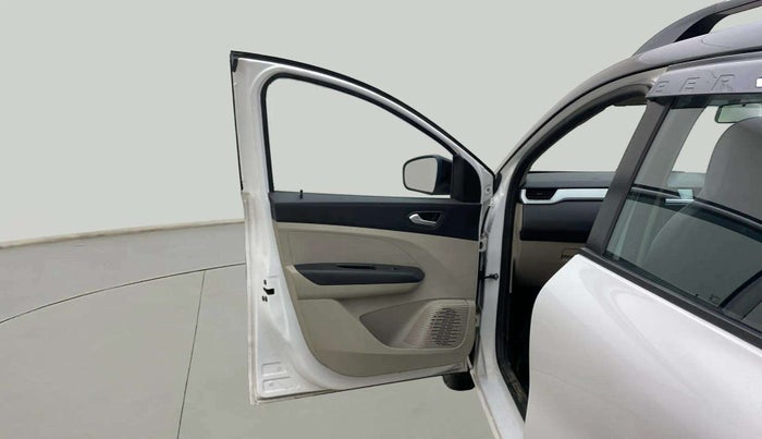 2024 Renault TRIBER RXZ AMT, Petrol, Automatic, 13,052 km, LHS Front Door