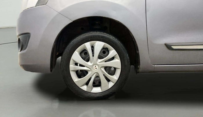 2017 Maruti Wagon R 1.0 VXI AMT, CNG, Automatic, 34,639 km, Left Front Wheel