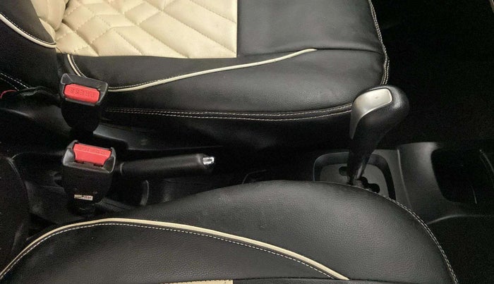 2017 Maruti Wagon R 1.0 VXI AMT, CNG, Automatic, 34,639 km, Gear Lever