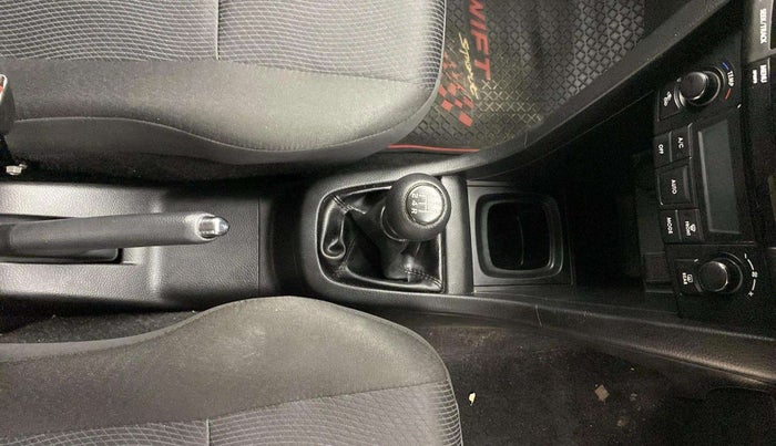 2016 Maruti Swift ZXI, Petrol, Manual, 35,345 km, Gear Lever