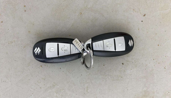 2016 Maruti Swift ZXI, Petrol, Manual, 35,345 km, Key Close Up