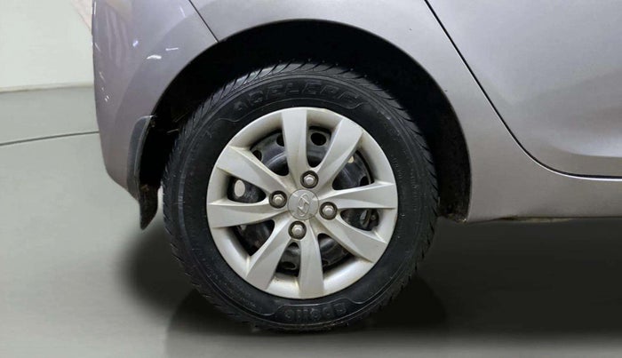 2013 Hyundai Eon MAGNA +, Petrol, Manual, 21,889 km, Right Rear Wheel