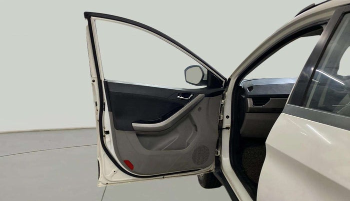 2018 Tata NEXON XZ PLUS PETROL, Petrol, Manual, 33,177 km, LHS Front Door