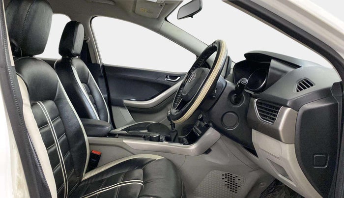2018 Tata NEXON XZ PLUS PETROL, Petrol, Manual, 33,177 km, Right Side Front Door Cabin
