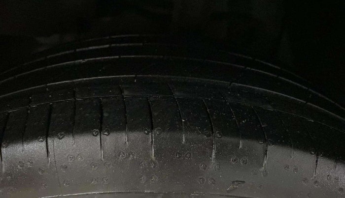 2018 Tata NEXON XZ PLUS PETROL, Petrol, Manual, 33,177 km, Left Front Tyre Tread