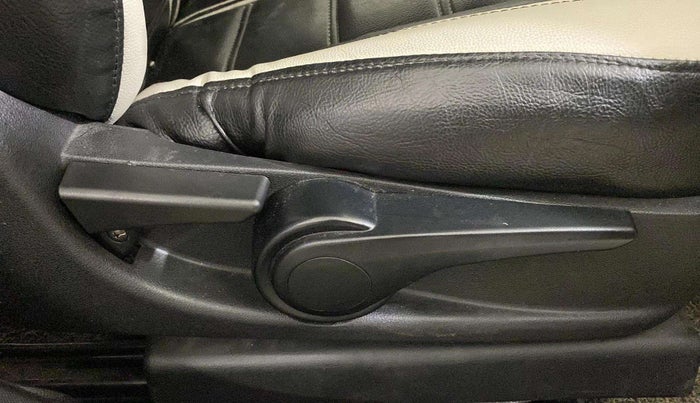 2018 Tata NEXON XZ PLUS PETROL, Petrol, Manual, 33,177 km, Driver Side Adjustment Panel