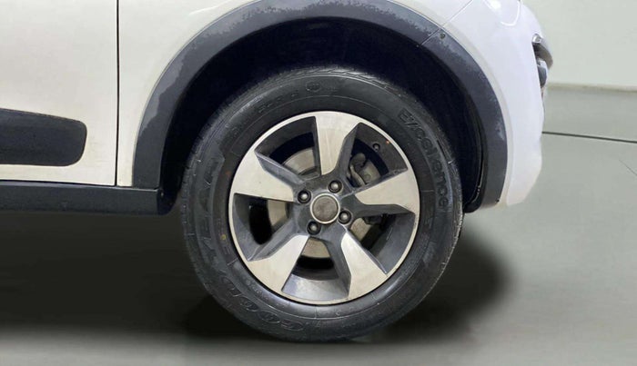 2018 Tata NEXON XZ PLUS PETROL, Petrol, Manual, 33,177 km, Right Front Wheel