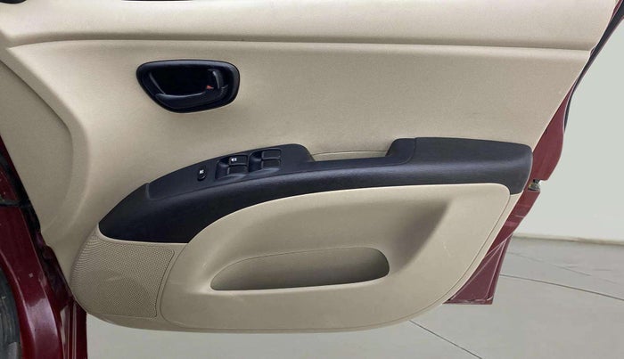 2015 Hyundai i10 MAGNA 1.1, Petrol, Manual, 1,07,598 km, Driver Side Door Panels Control