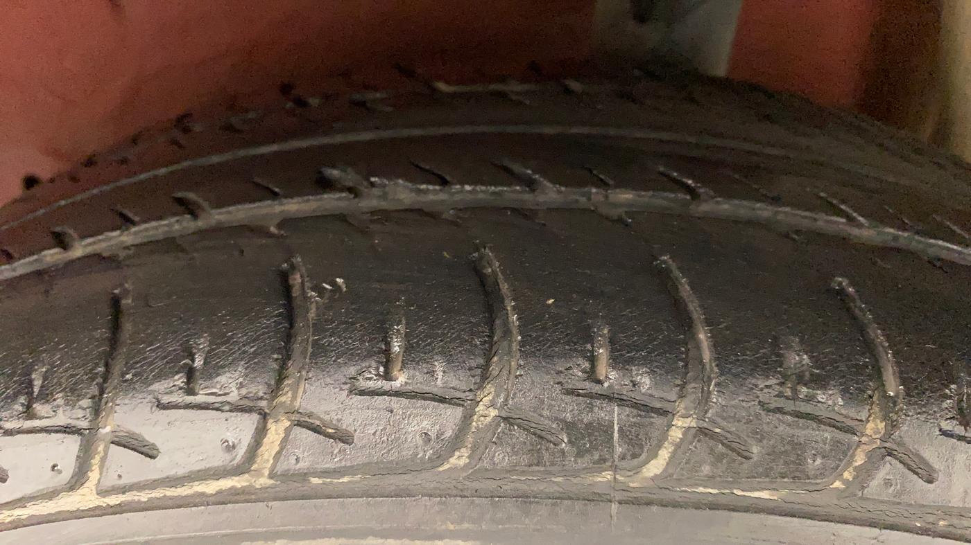 2016 Maruti Celerio ZXI AMT, Petrol, Automatic, 28,404 km, Left Rear Tyre Tread