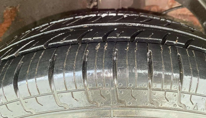 2019 Maruti Dzire VXI AMT, Petrol, Automatic, 49,176 km, Right Front Tyre Tread