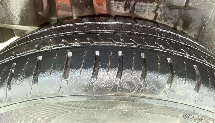 2019 Maruti Dzire VXI AMT, Petrol, Automatic, 49,176 km, Right Rear Tyre Tread