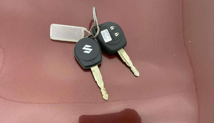 2019 Maruti Dzire VXI AMT, Petrol, Automatic, 49,176 km, Key Close Up